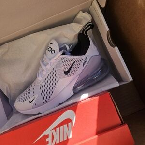 Women's Nike airmax 270